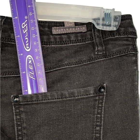 LAUREN CONRAD  SIZE 2. BLACK 5 POCKET  DENIM JEANS - Picture 7 of 8